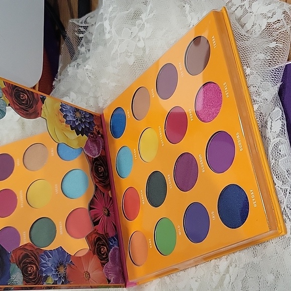 Color Story - Picture 1 of 6